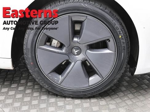 Used 2023 Tesla Model 3 Standard Range image 25