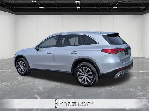 Used 2024 Mercedes-Benz GLC 300 4MATIC image 3