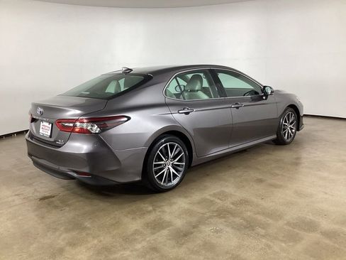 Used 2023 Toyota Camry XLE w/ Navigation Package FWD image 8