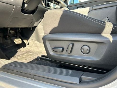 Used 2023 Nissan Rogue SV image 25