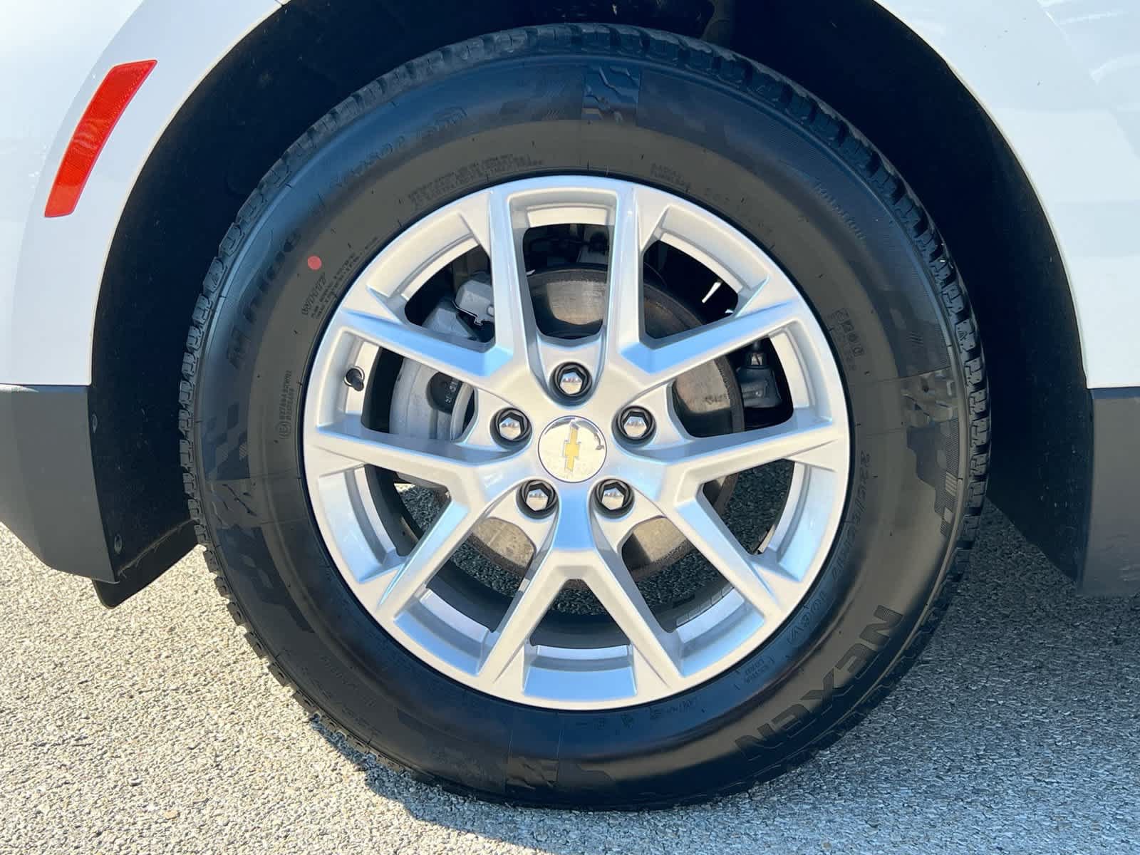 Used 2022 Chevrolet Equinox LS FWD image 33