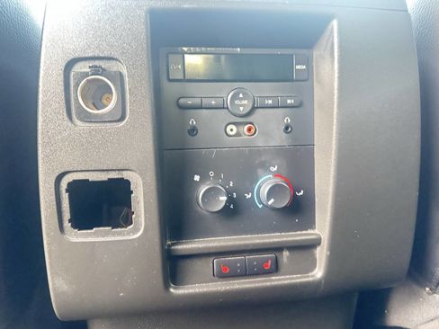 Used 2013 Ford Expedition EL Limited image 24