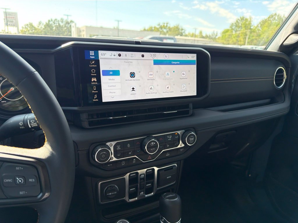 Used 2024 Jeep Gladiator Sport AWD/4WD image 21