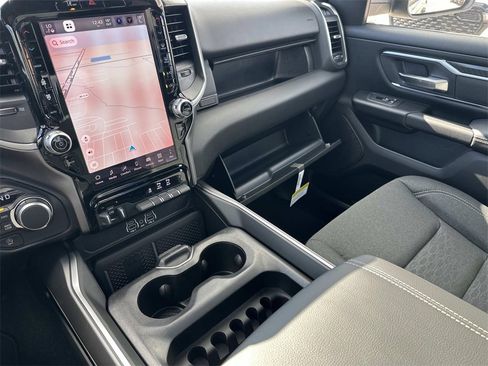 New 2026 RAM 1500 4x4 Crew Cab image 18