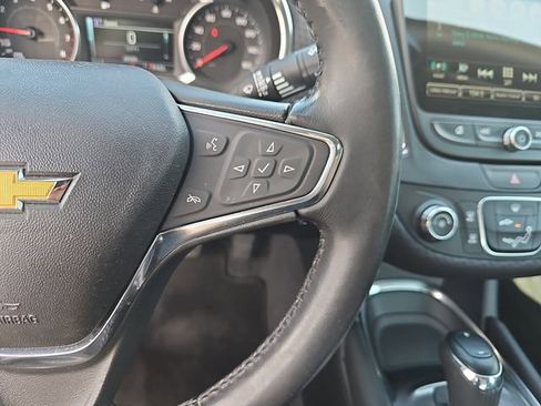 Used 2018 Chevrolet Malibu LT image 18