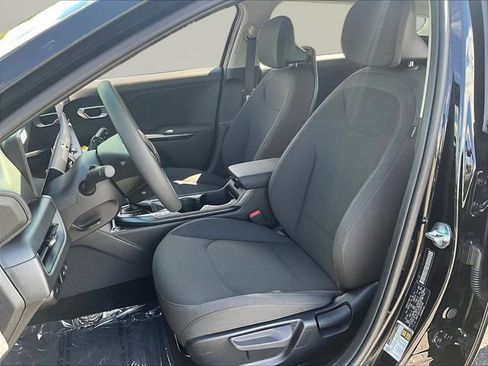 Certified 2026 Kia K4 FWD image 21