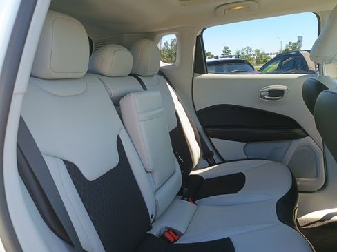 Used 2019 Jeep Compass Latitude image 21