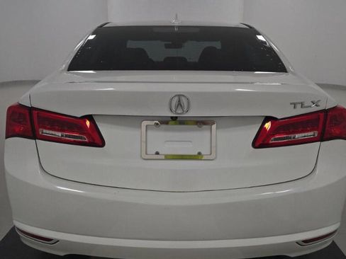 Used 2018 Acura TLX w/ Technology Package image 2