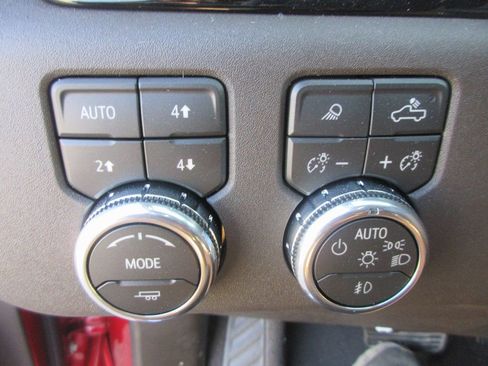 New 2026 GMC Sierra 2500 SLT image 17