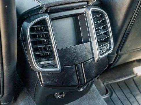 Used 2018 Porsche Cayenne GTS image 38