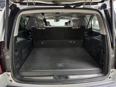 Used 2019 Chevrolet Suburban LT w/ LT Signature Package image 13