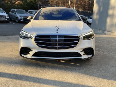 Certified 2022 Mercedes-Benz S 580 4MATIC Sedan image 3