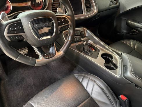 Used 2018 Dodge Challenger SRT Hellcat image 19