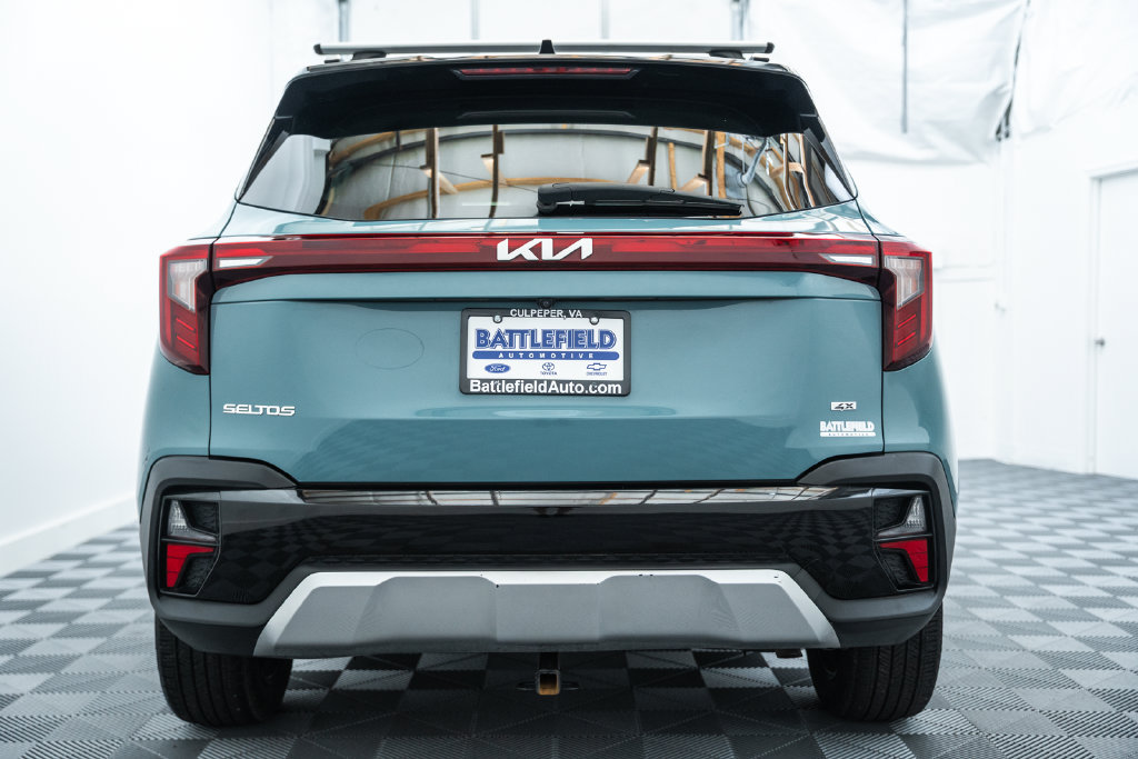Used 2024 Kia Seltos S AWD/4WD image 6