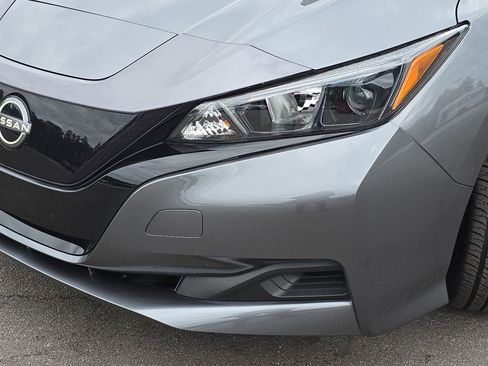 Used 2025 Nissan Leaf S image 32