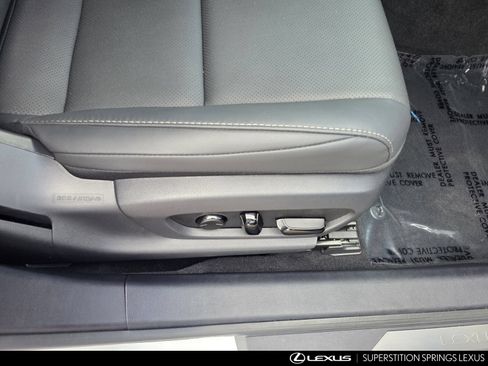Used 2025 Lexus ES 300h w/ Premium Package FWD image 32