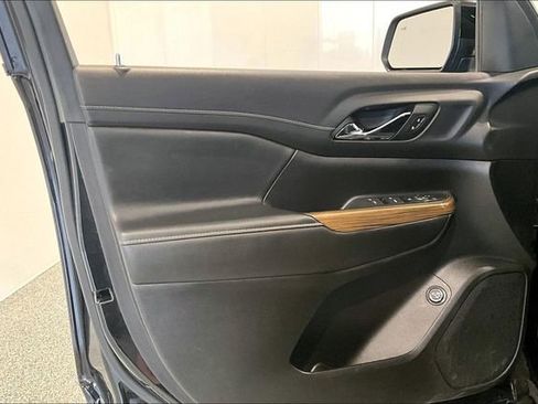 Used 2022 GMC Acadia SLE w/ GMC Pro Grade Package image 21