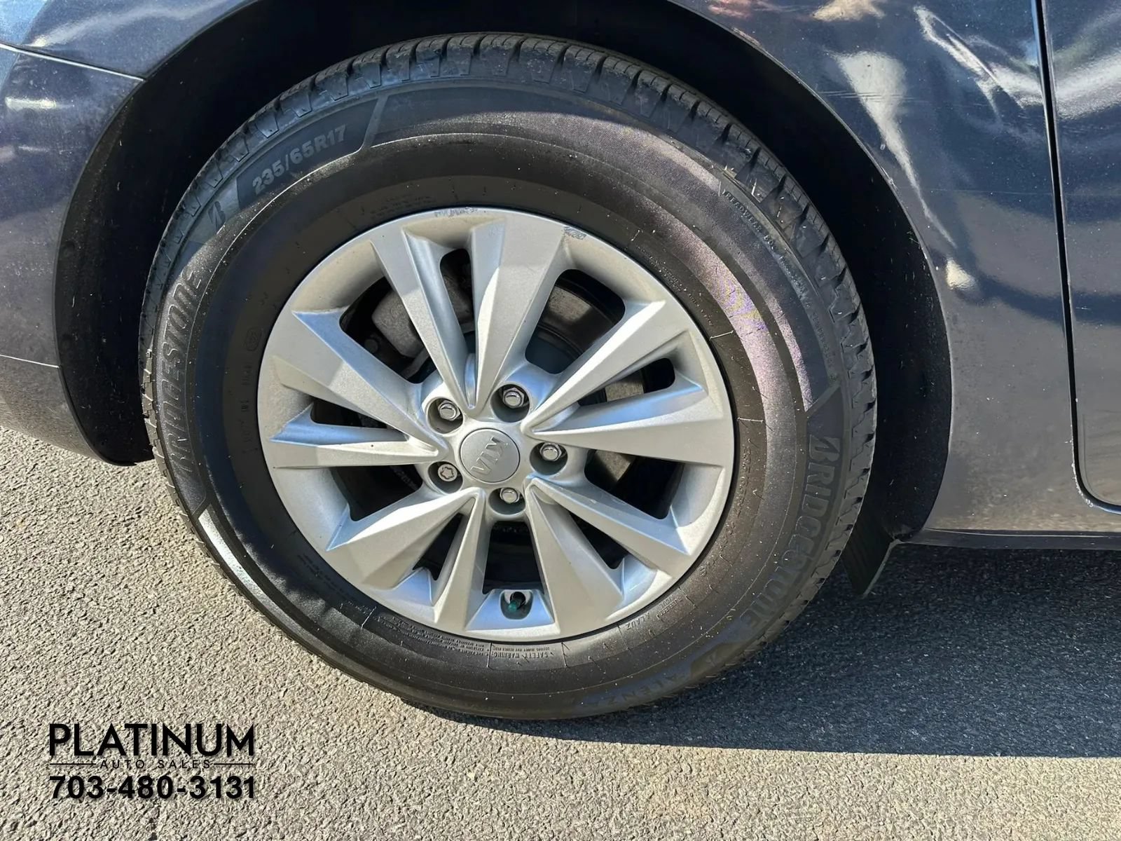 Used 2017 Kia Sedona LX w/ LX Essentials Premium Package FWD image 19