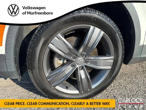 Used 2020 Volkswagen Tiguan SEL AWD/4WD image 12