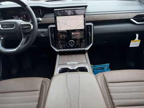 New 2026 GMC Acadia Denali Ultimate AWD/4WD image 20