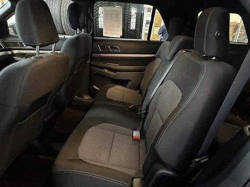 Certified 2018 Ford Explorer XLT image 26