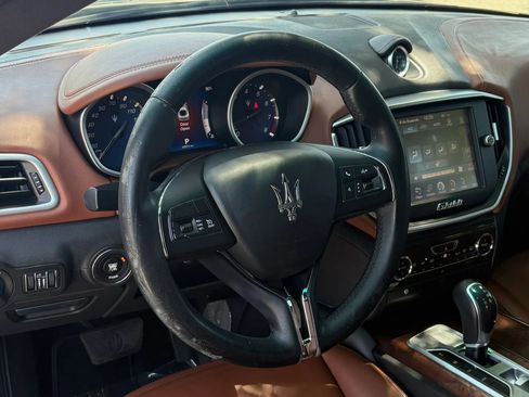 Used 2016 Maserati Ghibli S RWD image 13