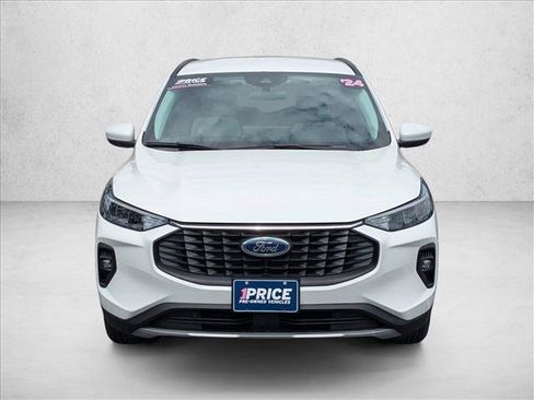 Used 2024 Ford Escape SE FWD image 2