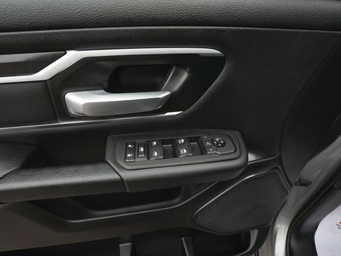 Used 2025 RAM 1500 Big Horn AWD/4WD image 11