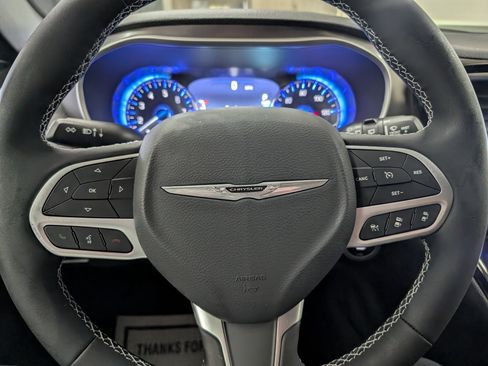 New 2026 Chrysler Pacifica Select image 10