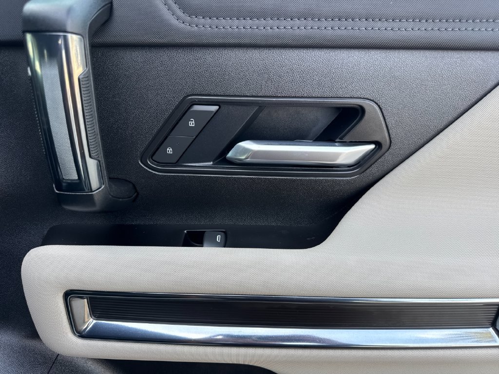 Used 2026 GMC Hummer EV SUV AWD/4WD image 19