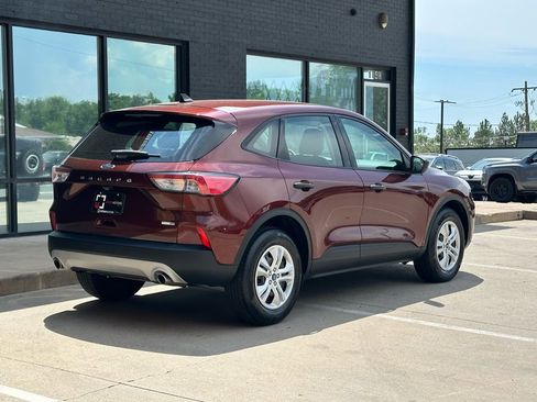 Used 2021 Ford Escape S image 11