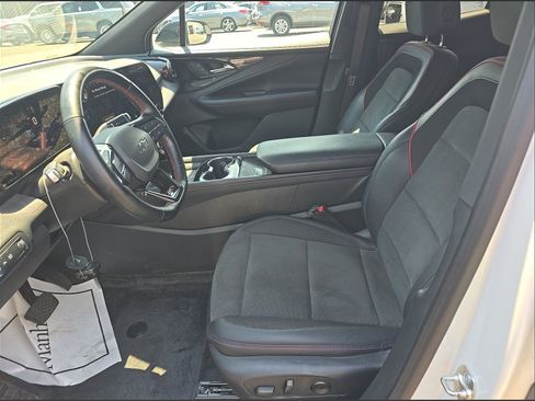 Used 2024 Chevrolet Blazer EV RS RWD image 4