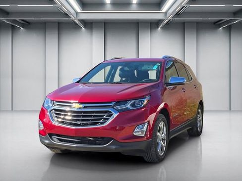 Used 2019 Chevrolet Equinox Premier image 3