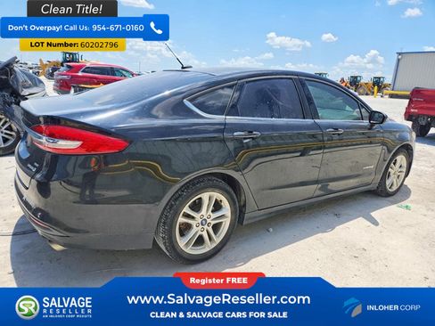 Used 2018 Ford Fusion SE FWD image 4