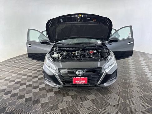 Used 2023 Nissan Altima 2.5 S FWD image 11