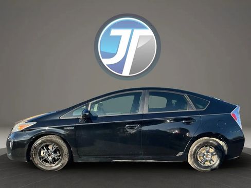 Used 2015 Toyota Prius Two image 14