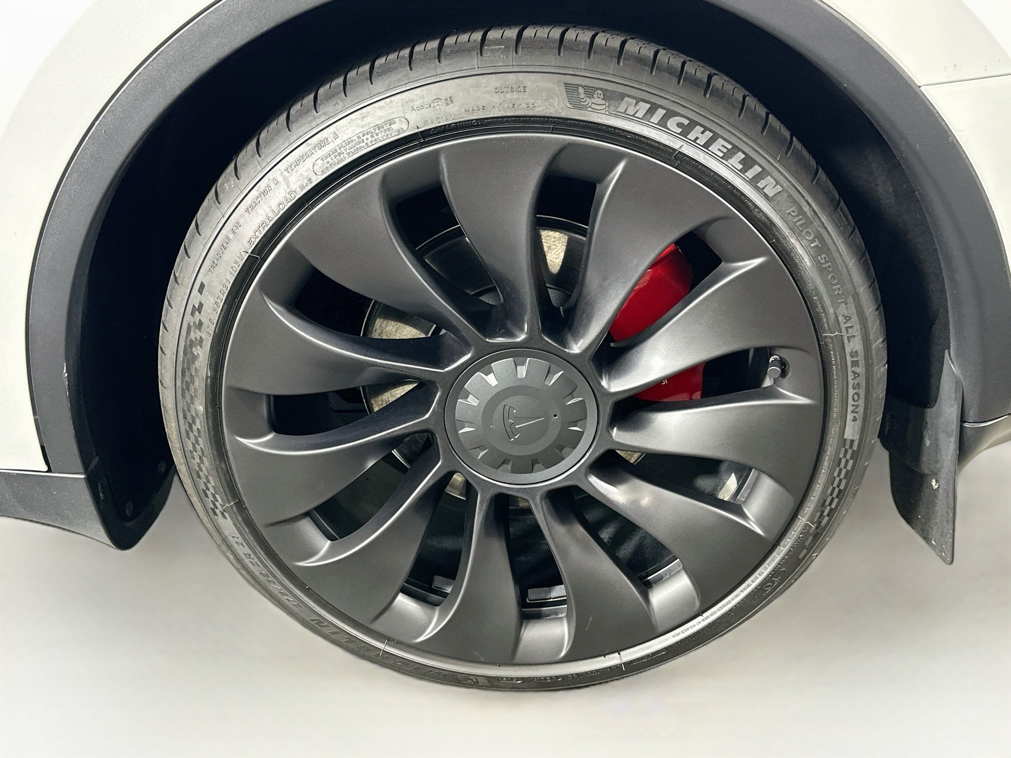 Used 2022 Tesla Model Y Performance AWD/4WD image 11