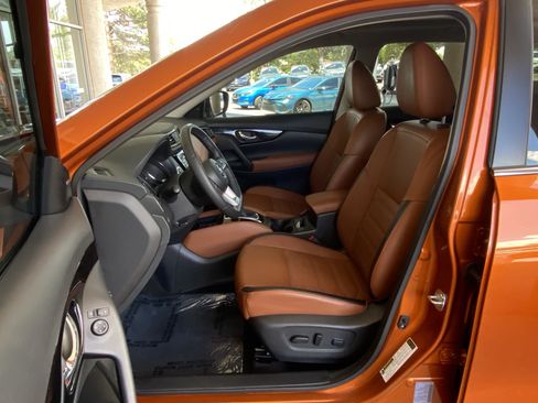 Used 2019 Nissan Rogue SL w/ Premium Package AWD/4WD image 36