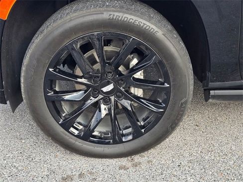 Used 2024 Cadillac Escalade ESV Sport Platinum w/ LPO, ONYX Package image 9