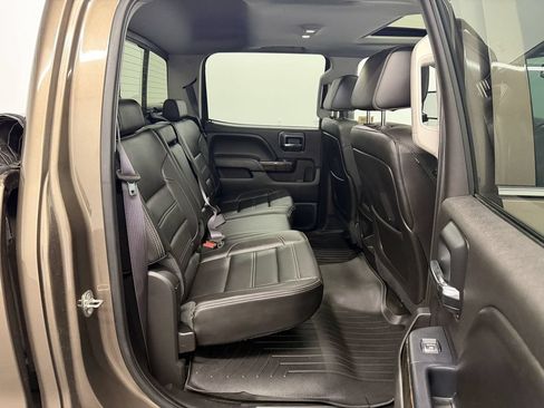 Used 2015 GMC Sierra 2500 Denali w/ Duramax Plus Package AWD/4WD image 31