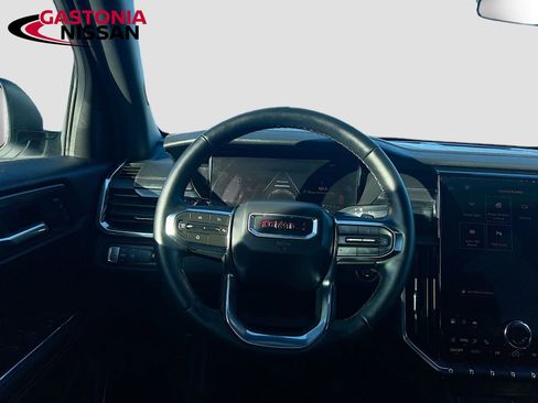 Used 2025 GMC Acadia Elevation image 30