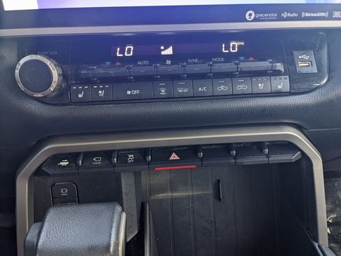 Used 2022 Toyota Tundra Limited image 30