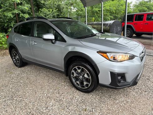 Used 2018 Subaru Crosstrek 2.0i Premium AWD/4WD image 2