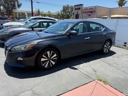 Used 2022 Nissan Altima 2.5 SV