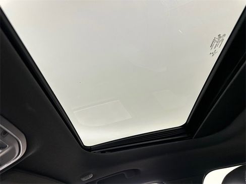 Used 2023 Jeep Grand Cherokee Altitude image 36