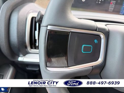 Used 2025 Ford Expedition Active RWD image 20