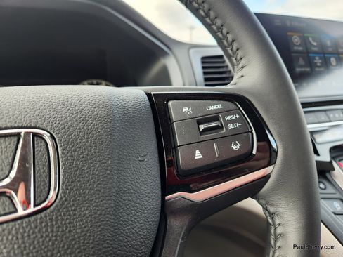 Used 2025 Honda Odyssey EX-L image 36