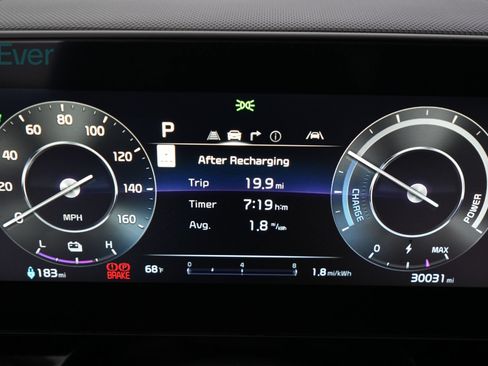 Used 2024 Kia Niro Wave w/ Wave Preserve Package FWD image 7