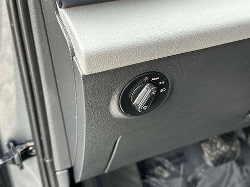 Used 2022 Volkswagen Taos SE image 22