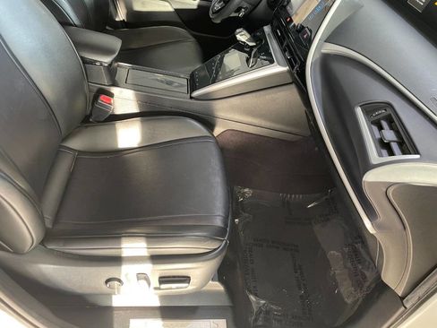 Used 2017 Toyota Mirai image 28